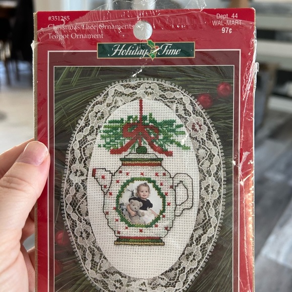 5/$25 Holiday time teapot crafts embroidery kit 🪡 - Picture 1 of 6